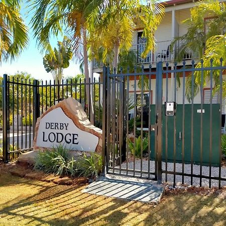 Derby Lodge Self Contained Apartments Ngoại thất bức ảnh
